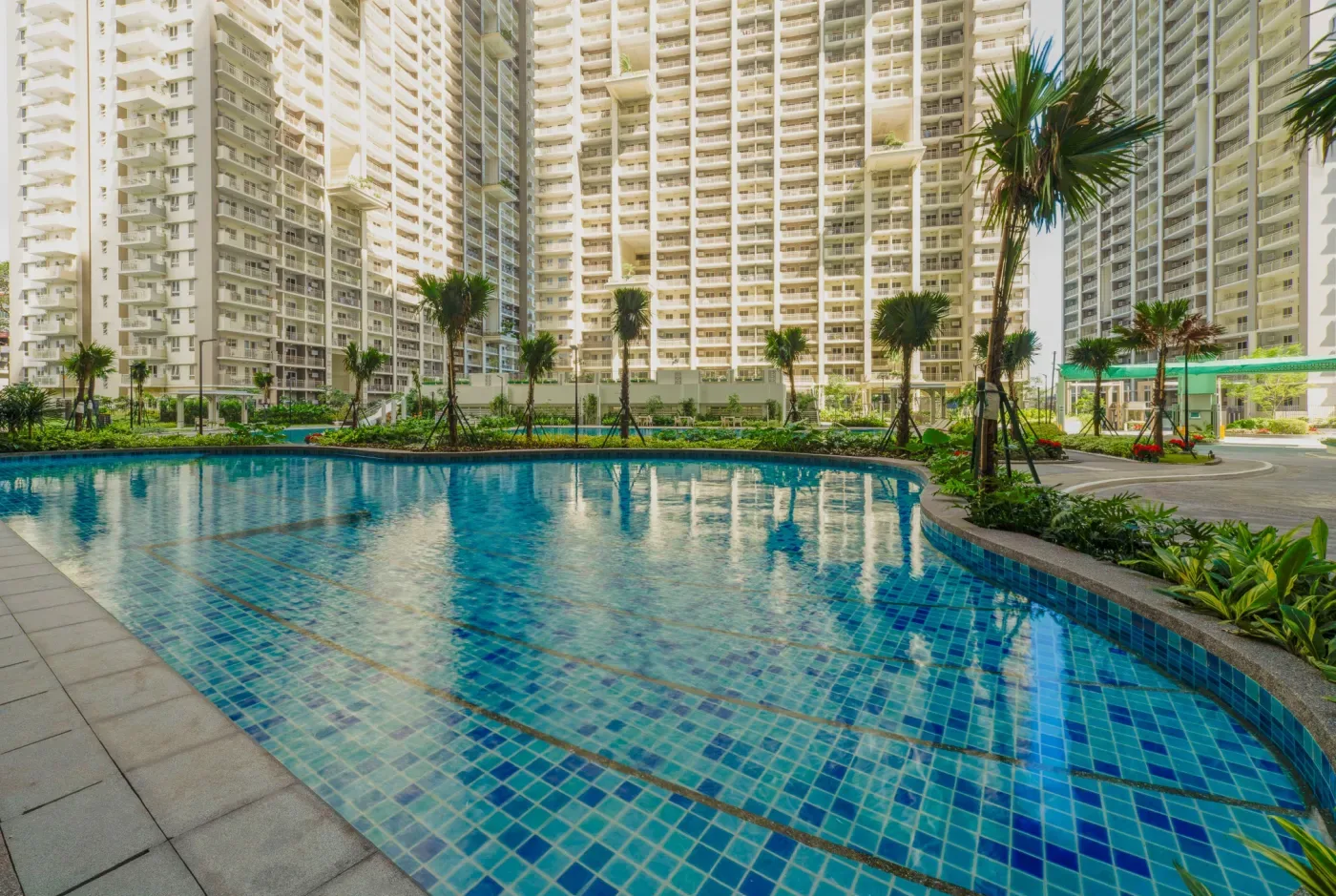 The lounge pool at Allegra Garden Place