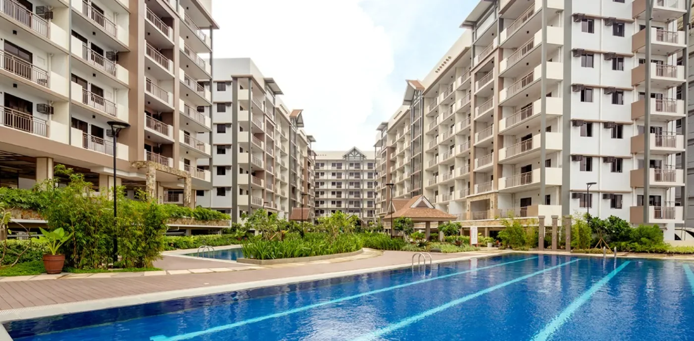 Lap pool between the buildings at Alea Residences