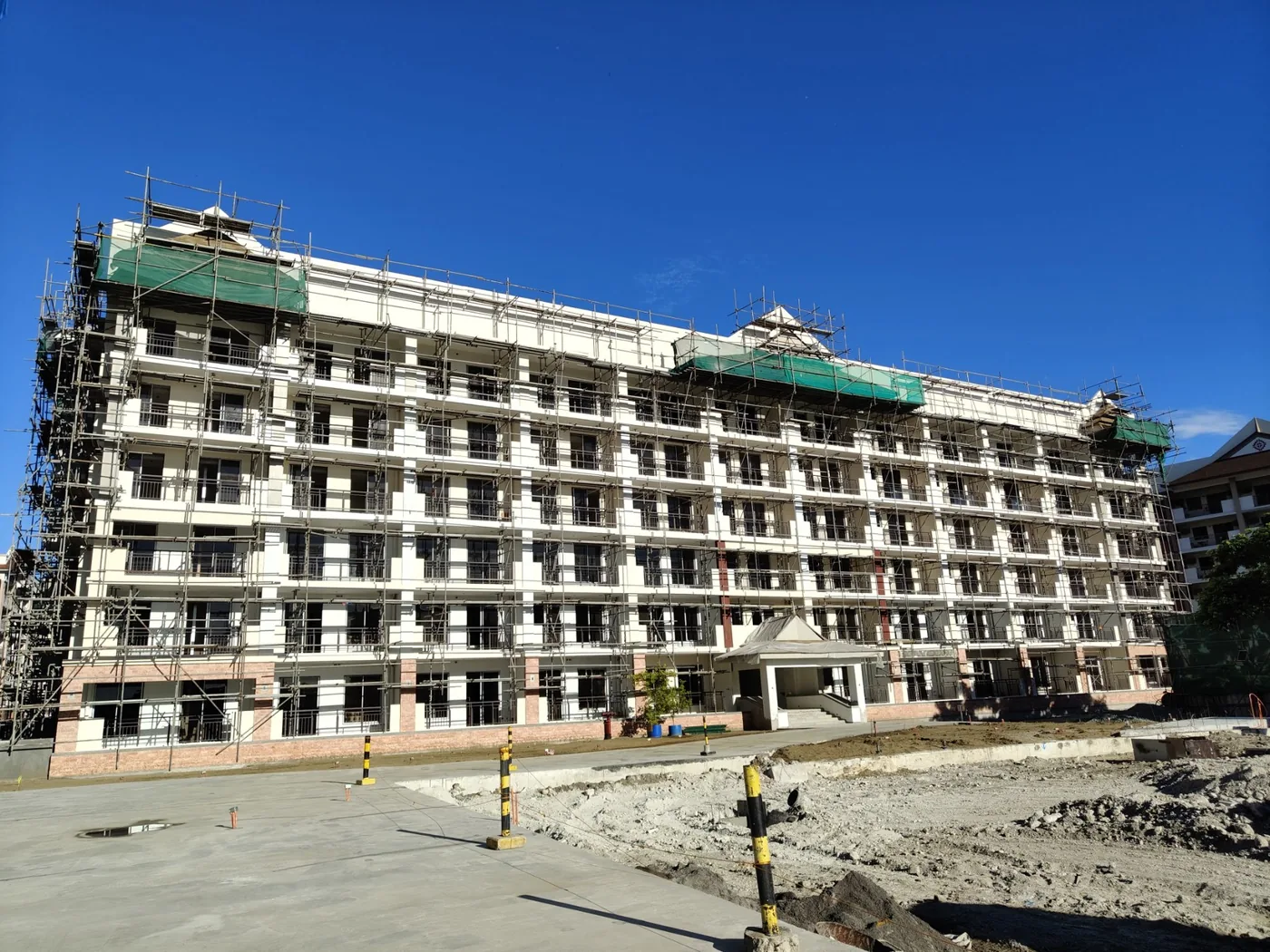 Mulberry Place Building 1, Paisley, under construction with scaffolding