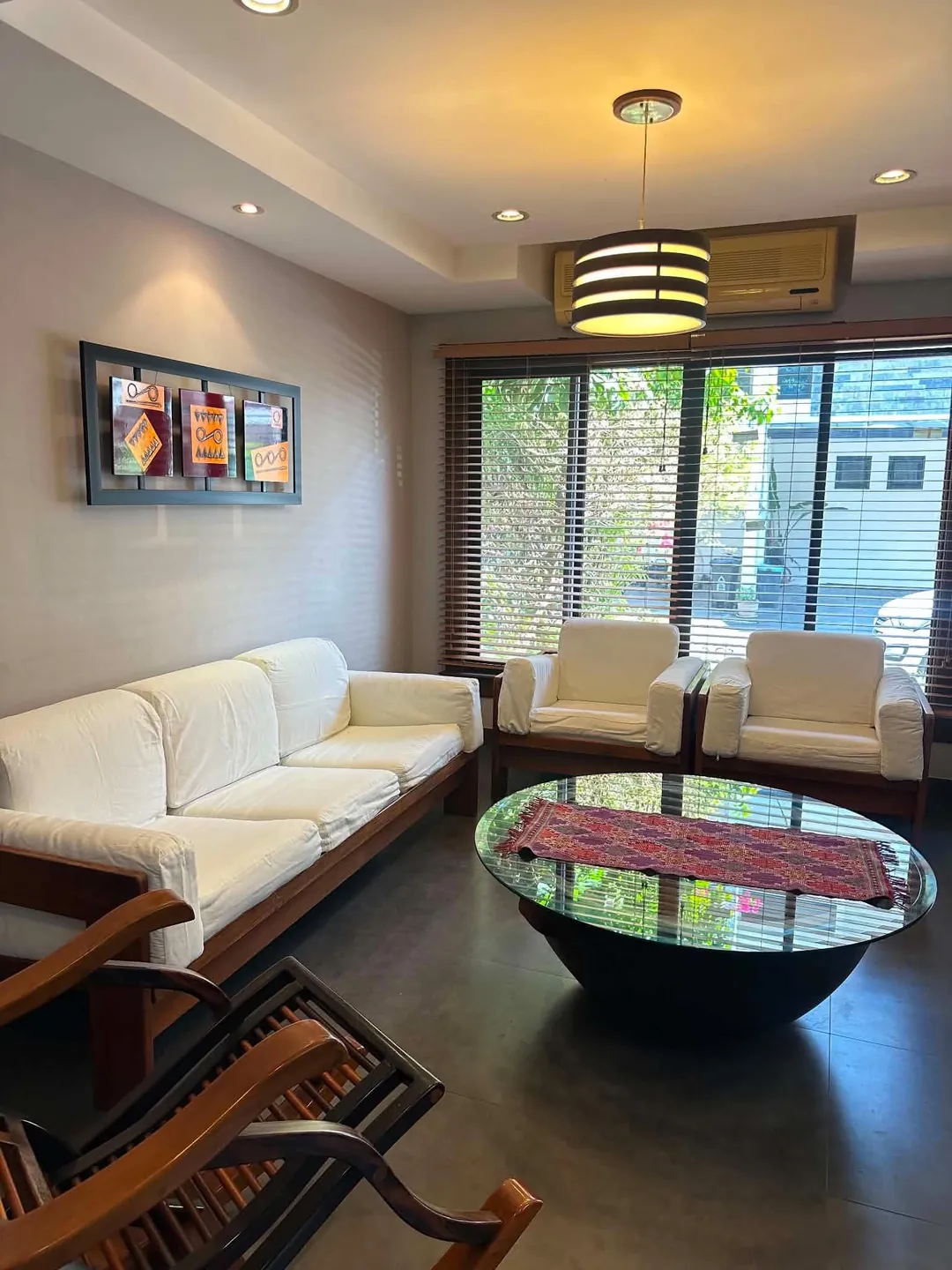Living room of the Mahogany Place 3 house, second view