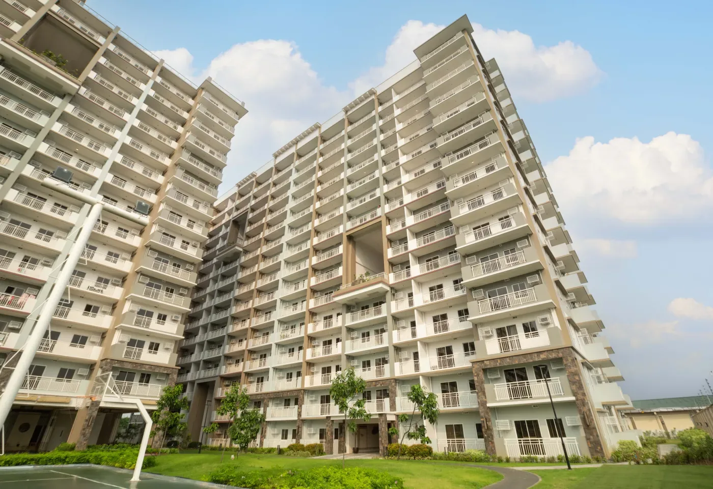 Two Satori Residences tower facades with Lumiventt sky patio openings