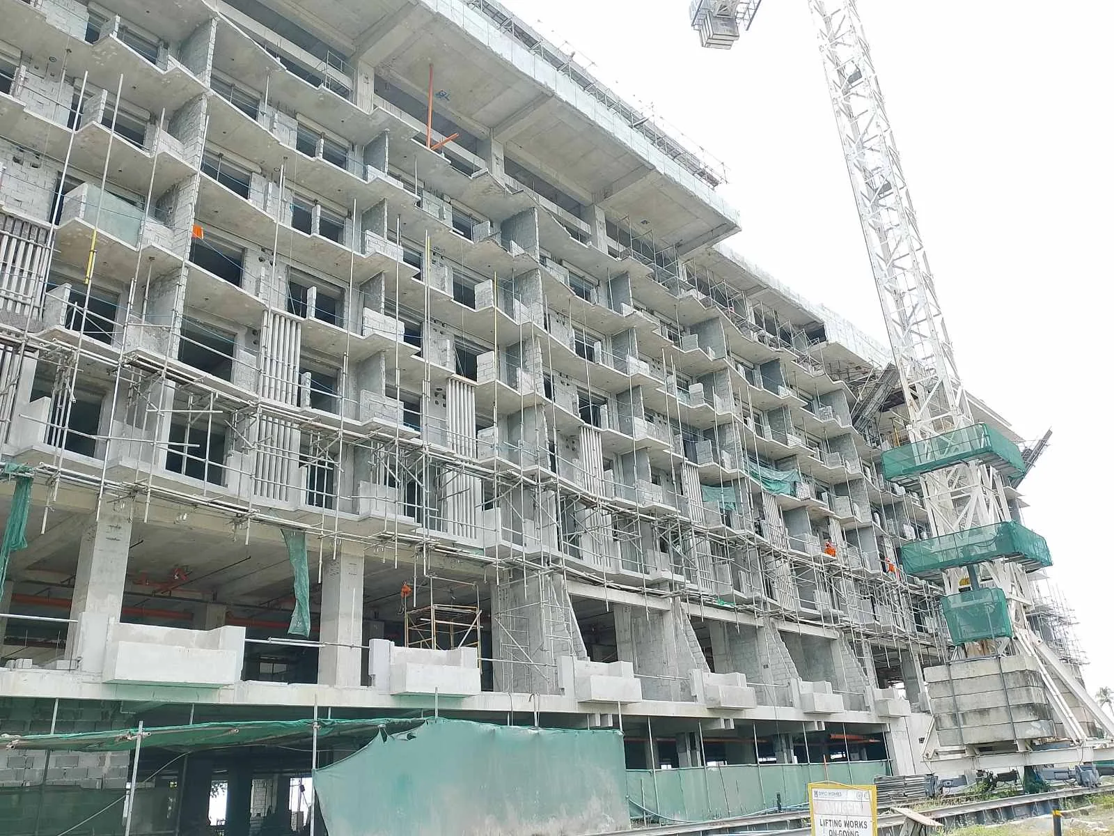 Exterior of the Matahari building under construction at Solmera Coast