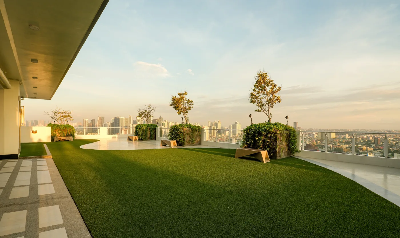 Sky promenade lawn at the top of The Camden Place