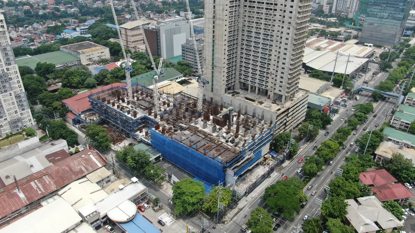 The Valeron Tower site and the C-5 corridor, showing the podium under construction