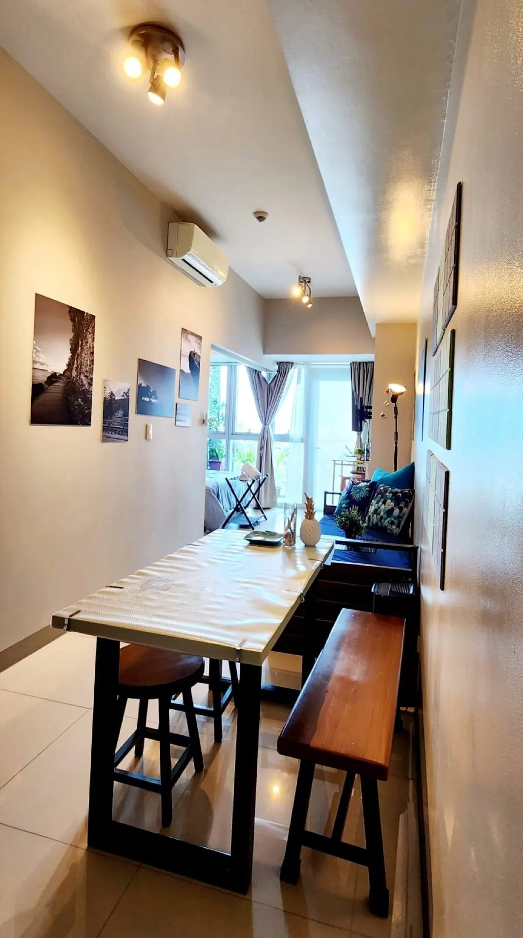 Uptown Parksuites Tower 2 Unit 8U — hallway and dining nook